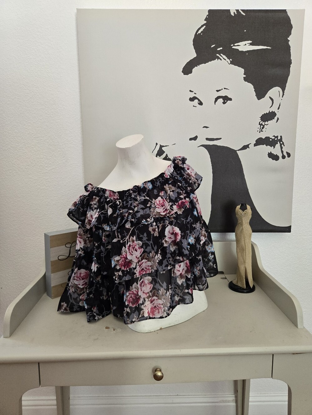 NWT Sans Souci Floral Off-Shoulder Ruffle Blouse - Black with Pink Floral Size M